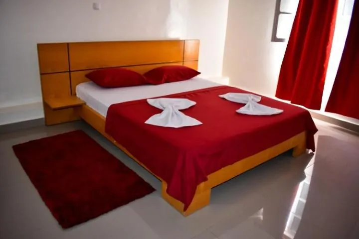 Hotel 3M Tours Vila Nova Sintra