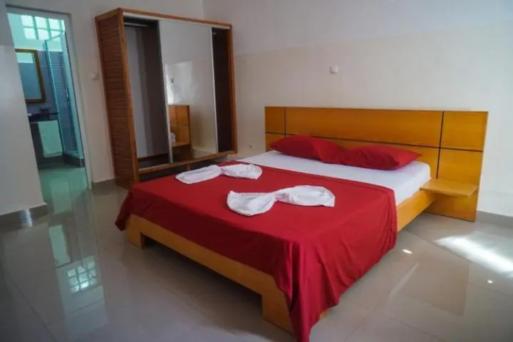 Hotel 3M Tours Vila Nova Sintra